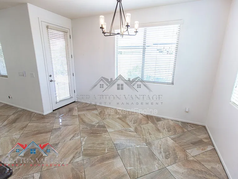 7311 N 90th Ave — Photo 19