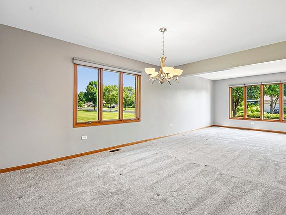 3rd image of 14854 S Carlton Ln