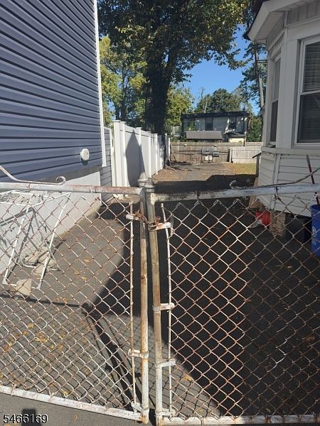 2nd image of 55 William St #2