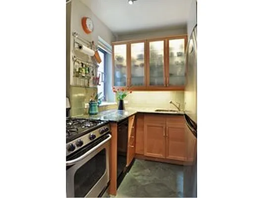 Sold by Corcoran | media 22