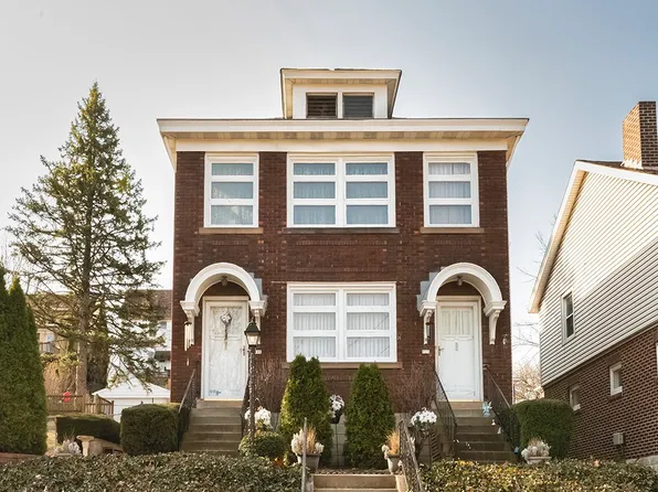 121/123 W Shady Dr, Pittsburgh, PA 15228