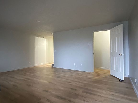 4th image of 325 Pattison St NE #8