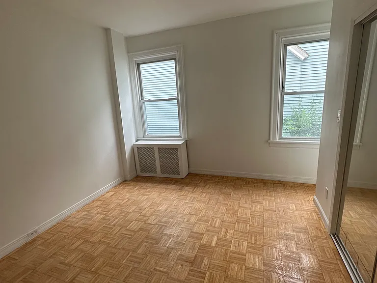 325 Hawthorne Ave #1 — Photo 9