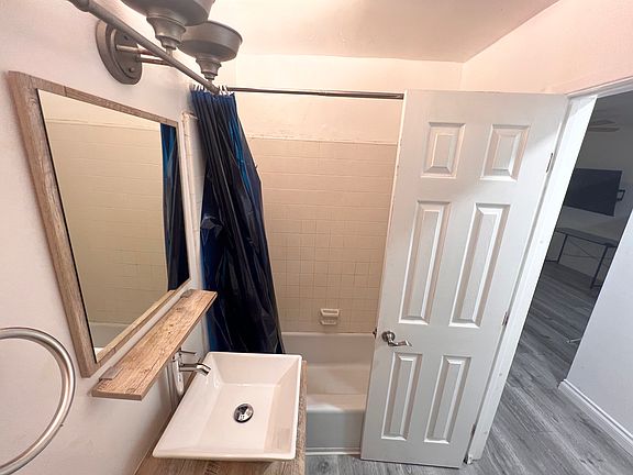 10944 STRATHMORE DRIVE, WESTWOOD, CA 90024 - Bathroom 2