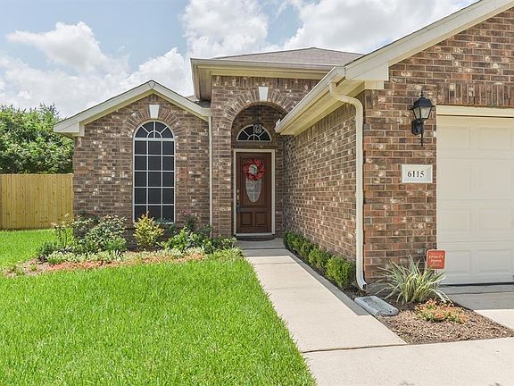 3rd image of 6115 Pine Lakes Dr