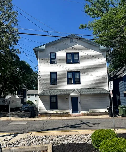 166 East Ave — Photo 16
