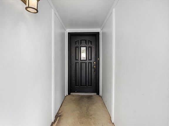 5th image of 11435 S Douglas Ave
