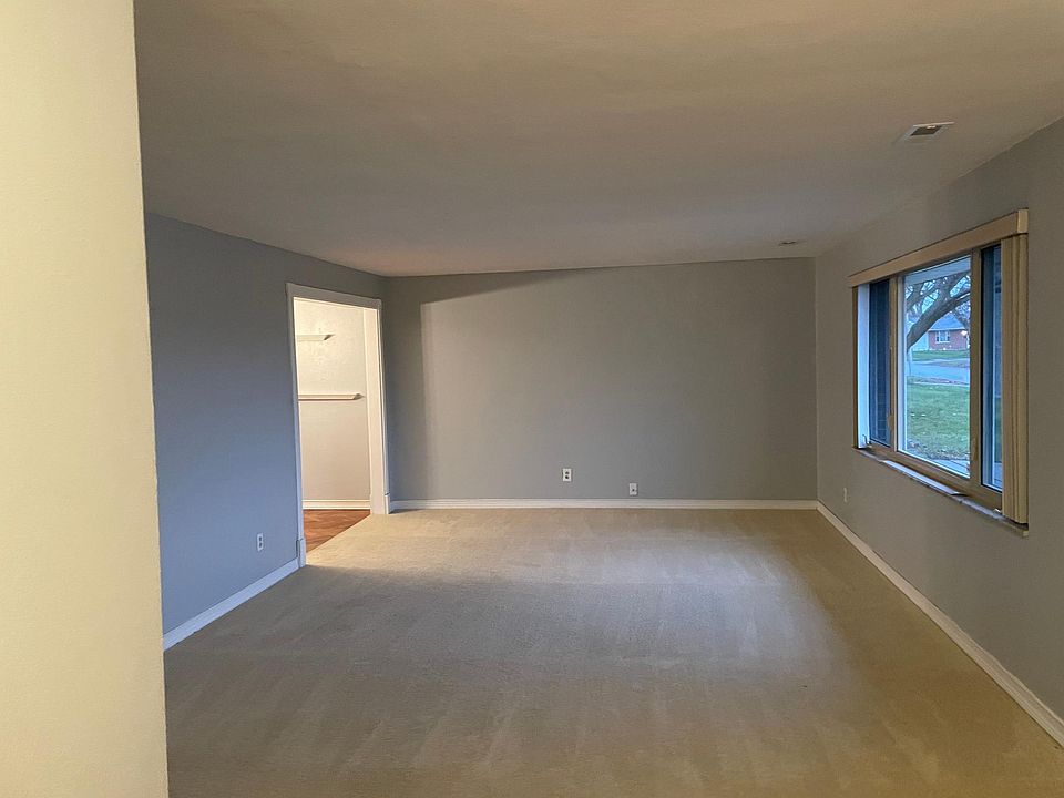 1st image of 3025 Revlon Dr