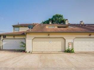 722 Country Place Dr, Houston, TX 77079