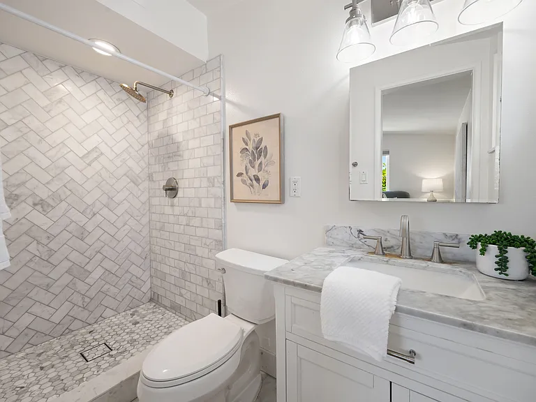 2362 Cornell Dr — Photo 25