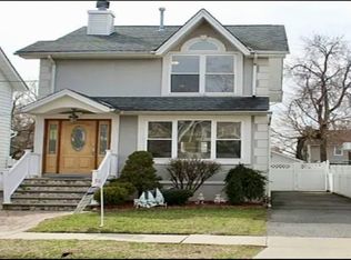 498 6th Ave, Lyndhurst, NJ 07071