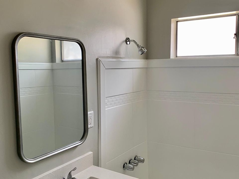 1st image of 11565 Erwin St APT 3