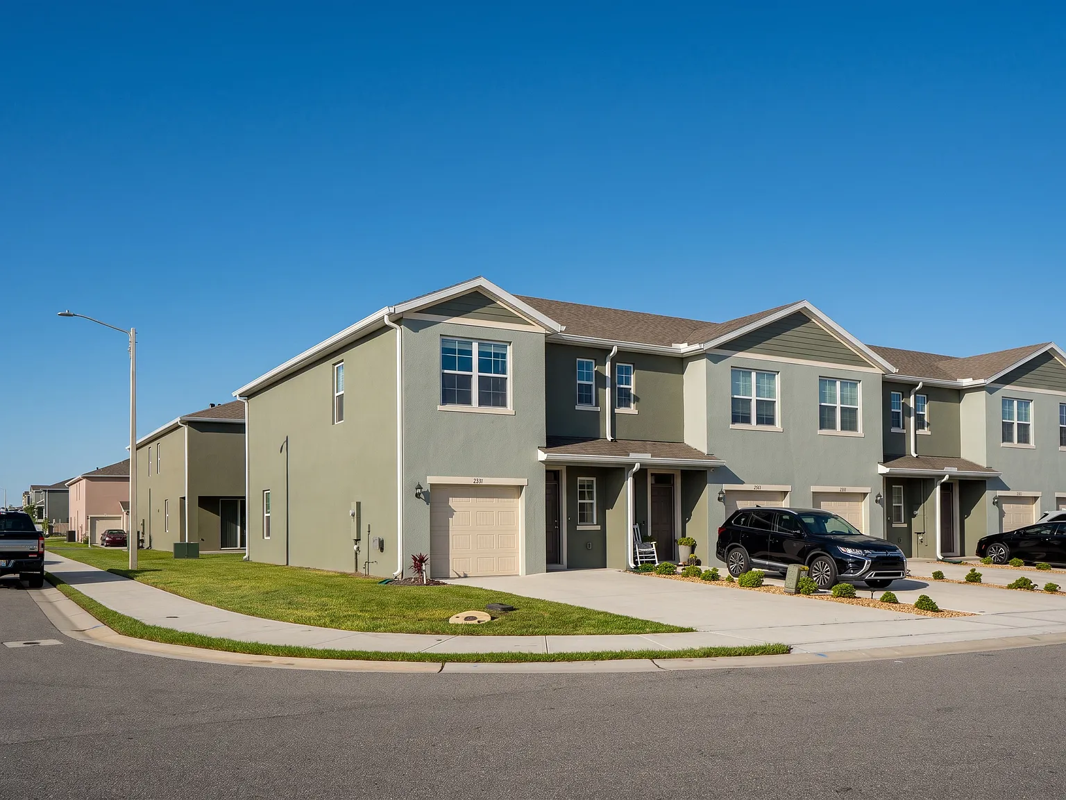 3 bed, 2.5 bath, 1488 sqft, $1,850 — Photo 2
