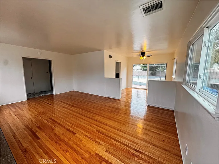 832 W Granada Ct — Photo 6