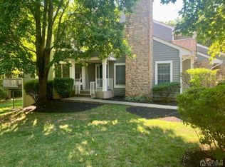23 Brookwood Ct, Princeton, NJ 08540