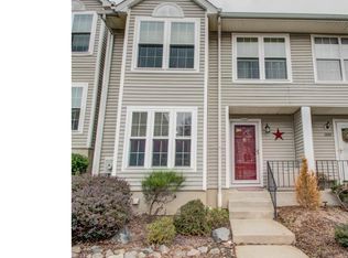 302 Benham Ct, Newark, DE 19711