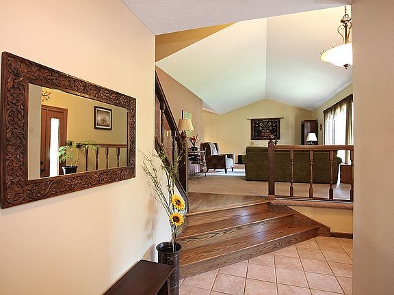 4th image of 9920 Cedarwood Dr