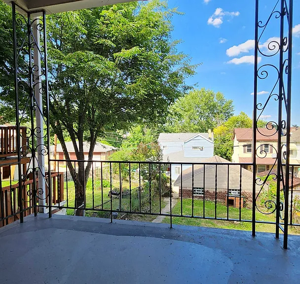 513 Margaret St — Photo 10