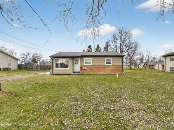 1568 Kenneth St, Owosso, MI 48867