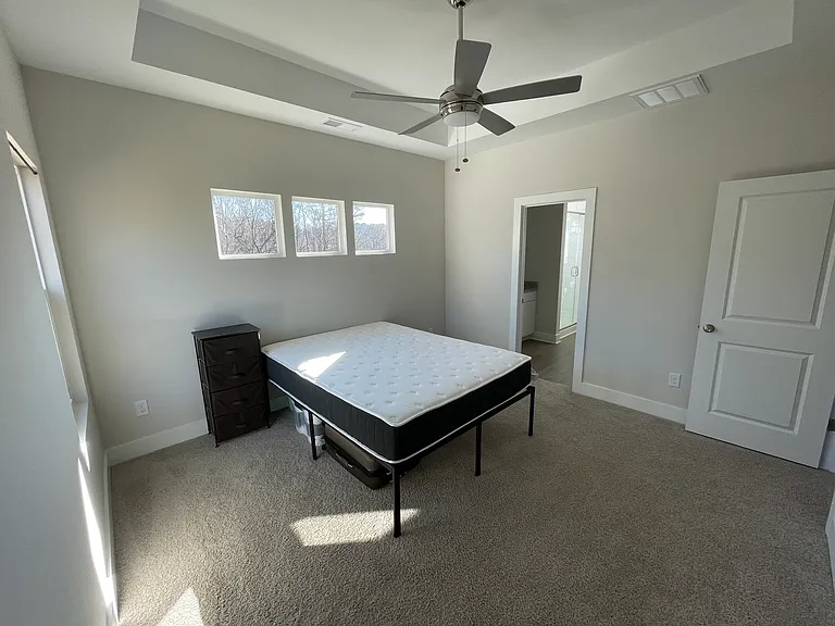 106 N Benjamine St — Photo 15