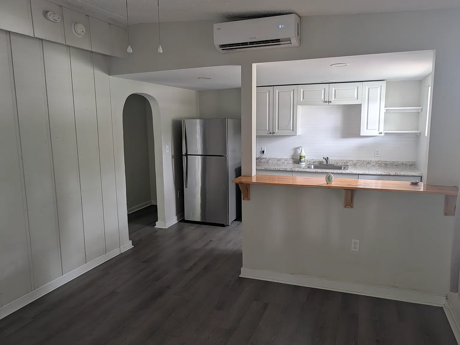 3 bed, 960 sqft, $2,200 — Photo 3