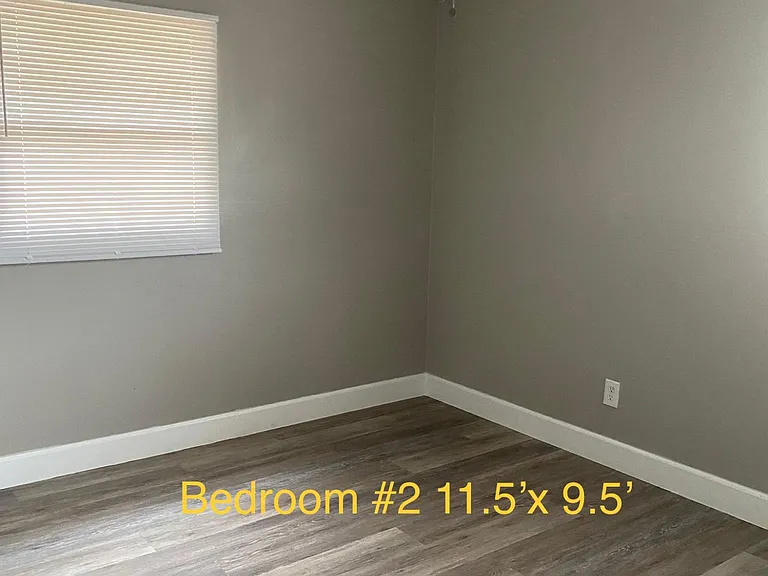 782 Hillview Dr — Photo 22