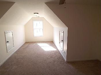 5th image of 3429 Eastwood Dr