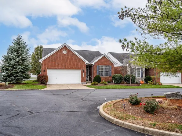451 Woodlands Ridge Dr, Cincinnati, OH 45238
