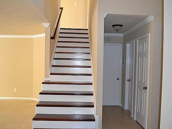 5th image of 18723 Appletree Hill Ln