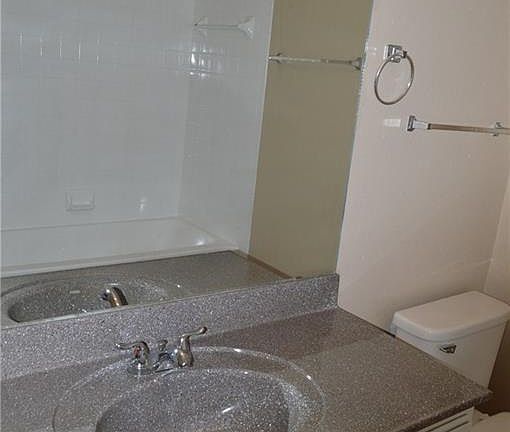 5th image of 903 Romeria Dr APT 201