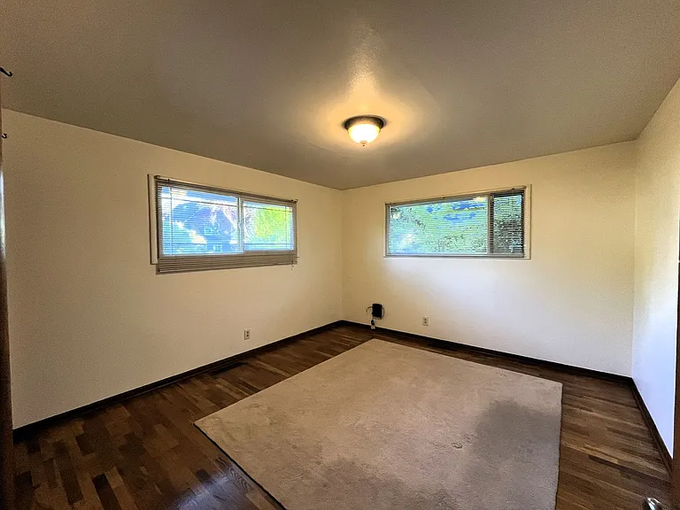 2310 Walnut St — Photo 9