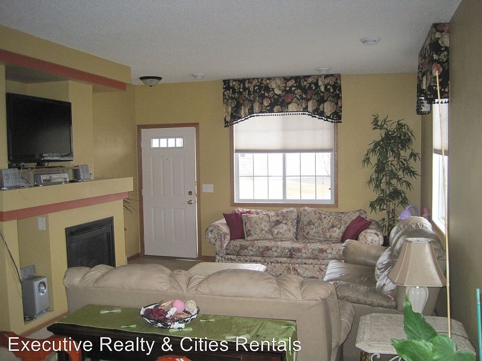 1st image of 210 River Woods Dr W
