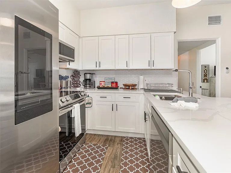 2721 E Marks St — Photo 10
