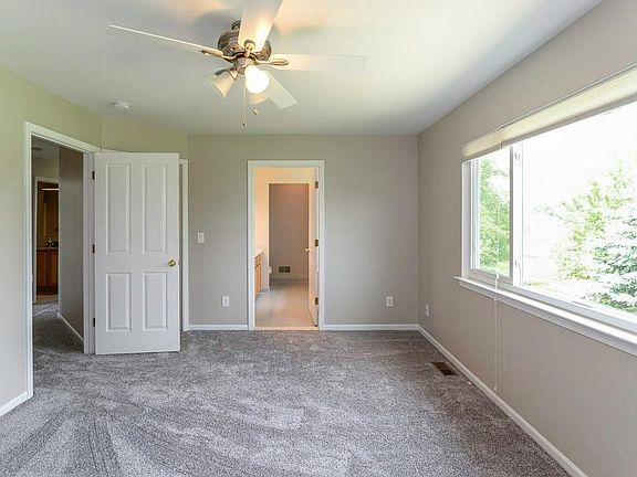 5th image of 4883 N Ashford Way