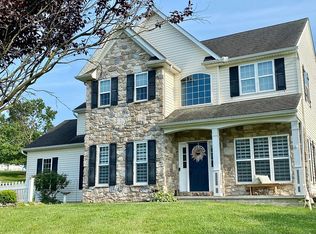 142 Fieldstone Dr, Nottingham, PA 19362