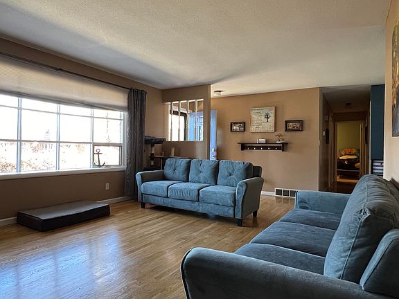 5th image of 2857 Lincoln Ave