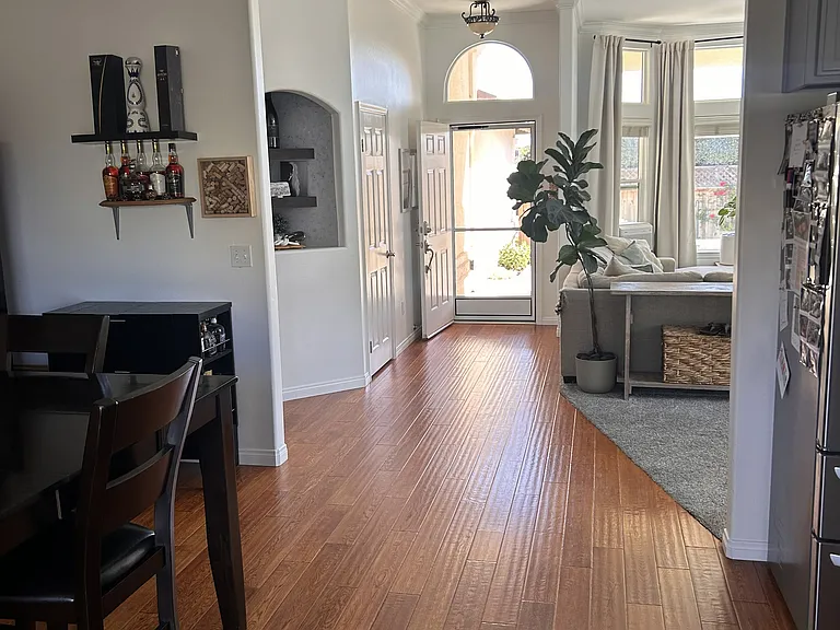 224 Ash Ave — Photo 3