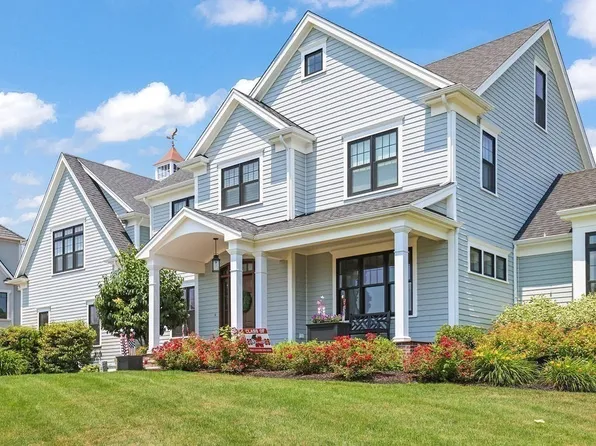 22 Chickadee Way, North Attleboro, MA 02760
