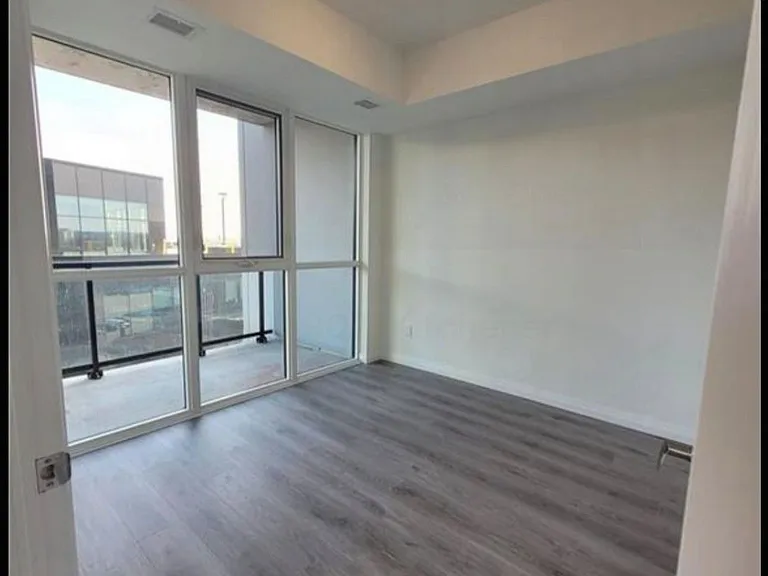 108 Garment St #902 — Photo 8