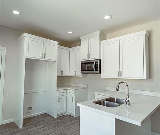 4th image of 1326 W Harrison Ave #3