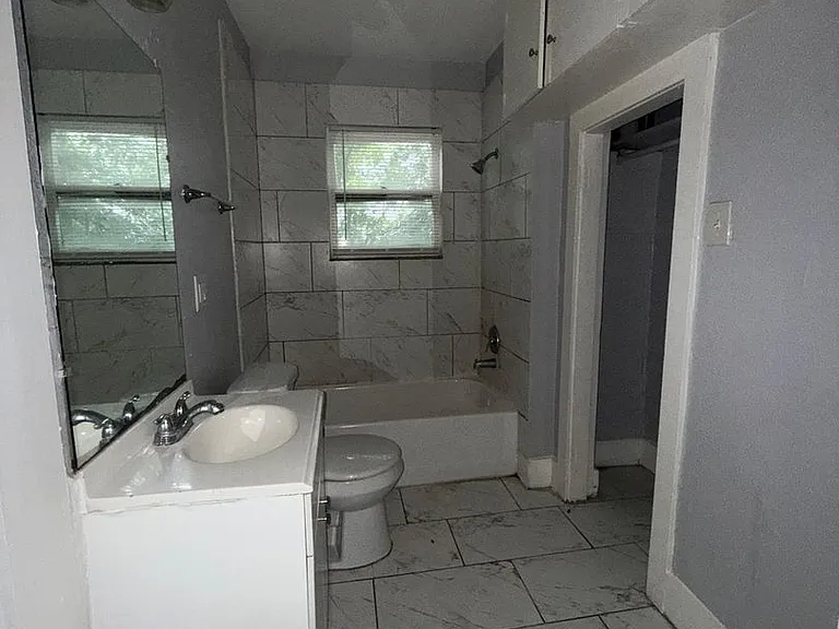 3012 Live Oak St — Photo 6