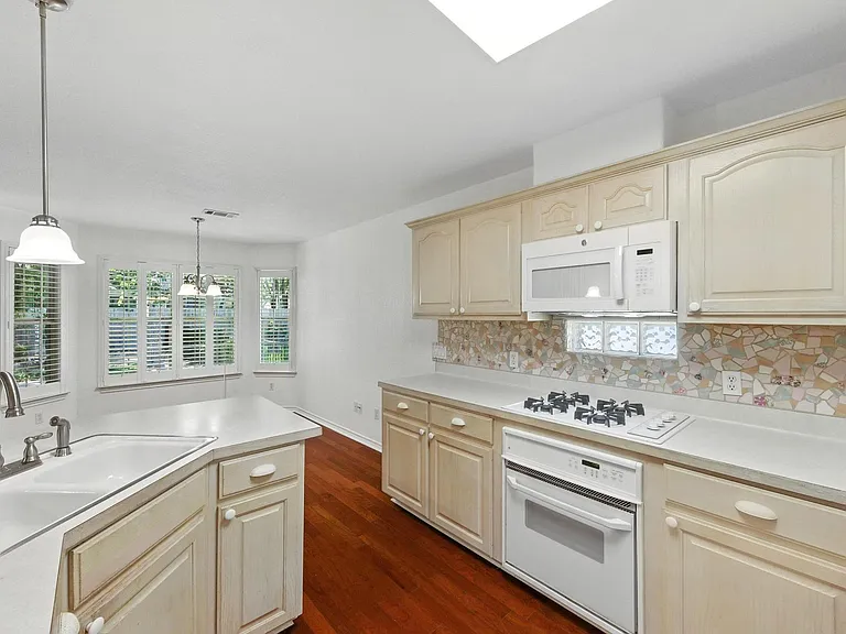 125 Melissa Ct — Photo 14