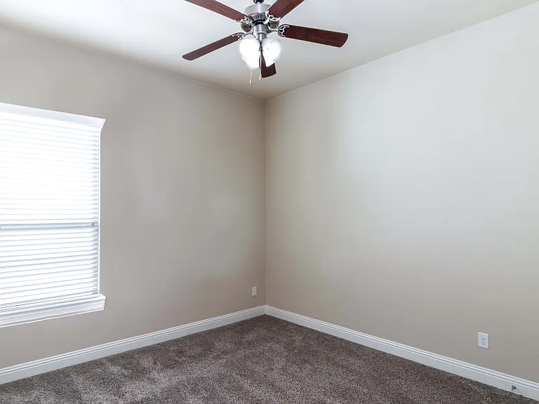 15613 Renshaw Way — Photo 7