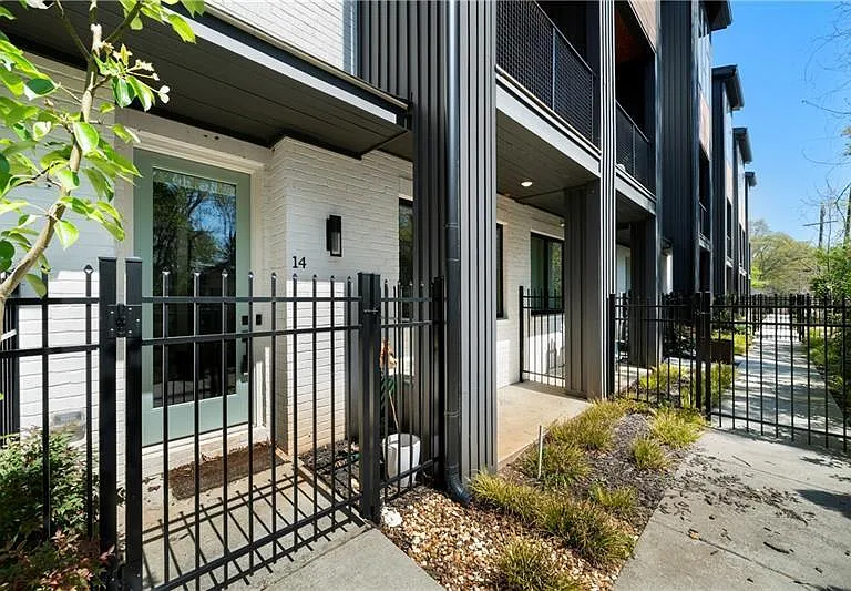 2347 Hosea L Williams Dr NE #14 — Photo 1