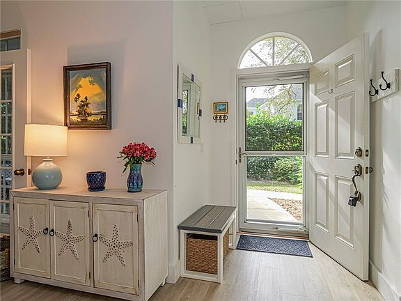 2nd image of 1385 Winding Oaks Cir W APT 703