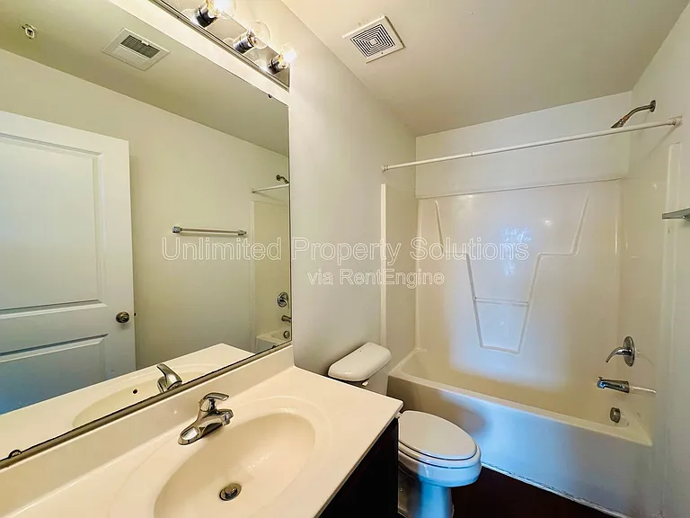 376 S Kerr Ave #305 — Photo 16