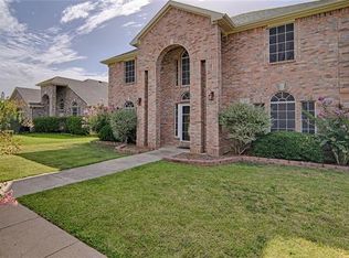 7766 Beaver Head Rd, Fort Worth, TX 76137