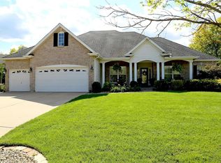 785 Cypress Knoll Dr, O'Fallon, MO 63368