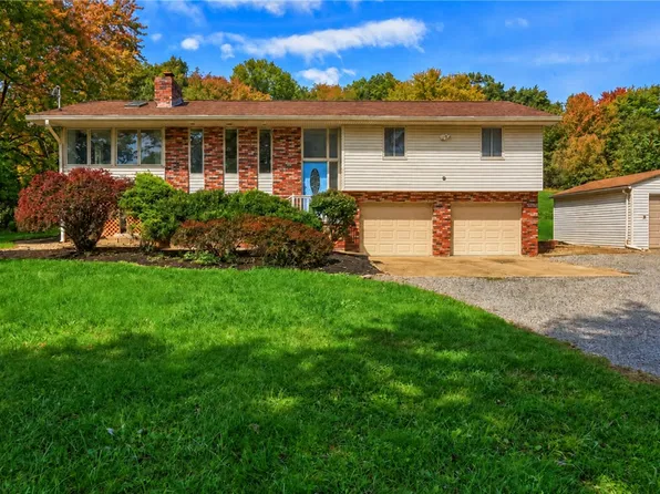 303 Vandivort Dr, Cranberry Township, PA 16066