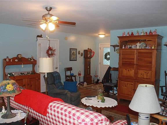 3rd image of 1483 Pinewood Blvd